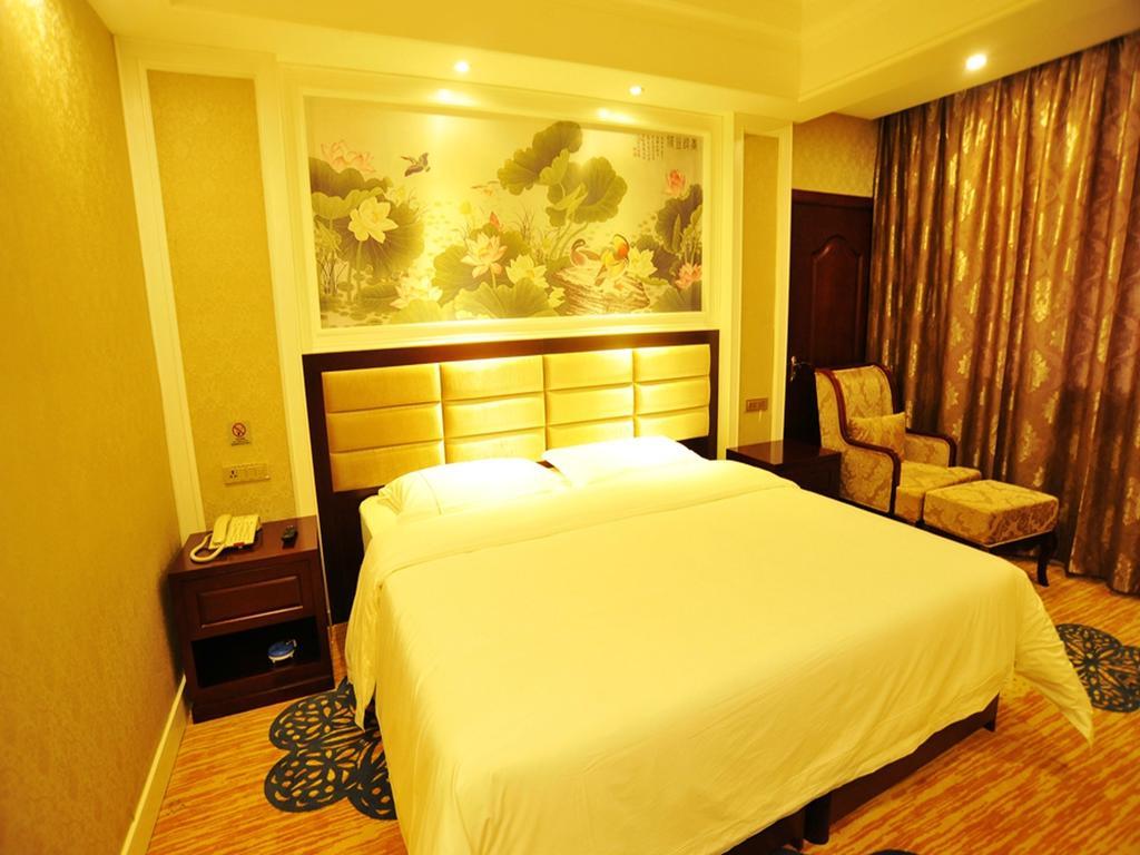New West Street Hotel - Grand Wing Yangshuo Habitación foto