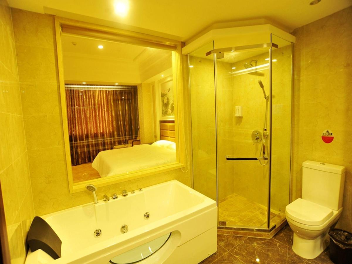 New West Street Hotel - Grand Wing Yangshuo Habitación foto