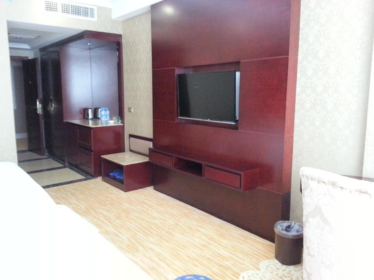 New West Street Hotel - Grand Wing Yangshuo Habitación foto